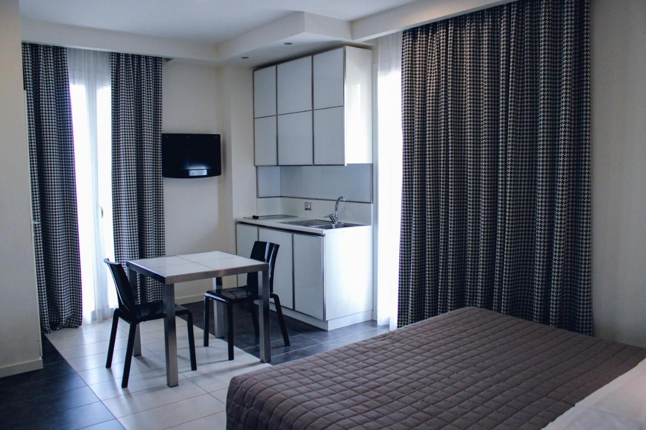 Atmosphere Suite Hotel Римини Екстериор снимка