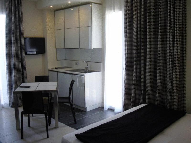 Atmosphere Suite Hotel Римини Екстериор снимка
