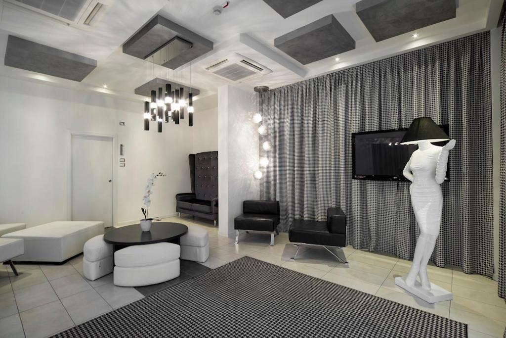 Atmosphere Suite Hotel Римини Екстериор снимка